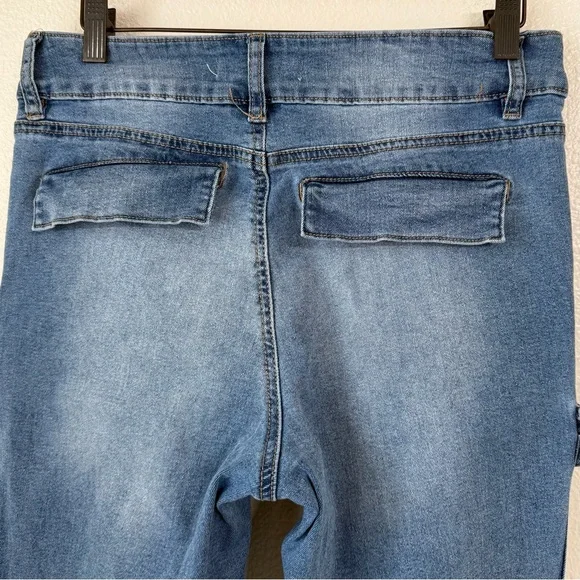 Madden NYC Cargo Jeans with Front Seam Detail - Y2K Style Women’s Size 8 EUC - Picture 4 of 13